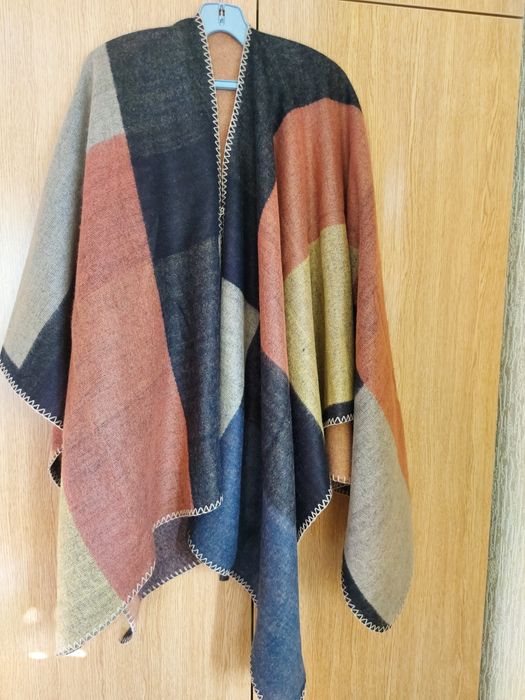 Пончо-Наметало многоцветно