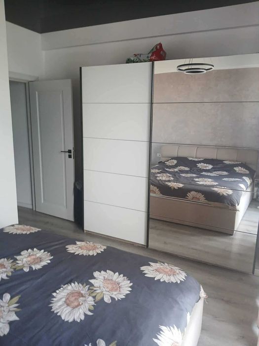 Inchiriez apartament