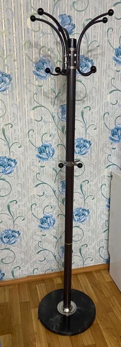 срочно продам вешалку