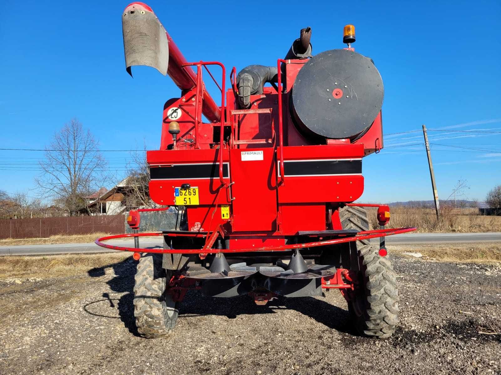 Combina Case IH Axial 2388 E