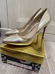 Pantofi stiletto noi