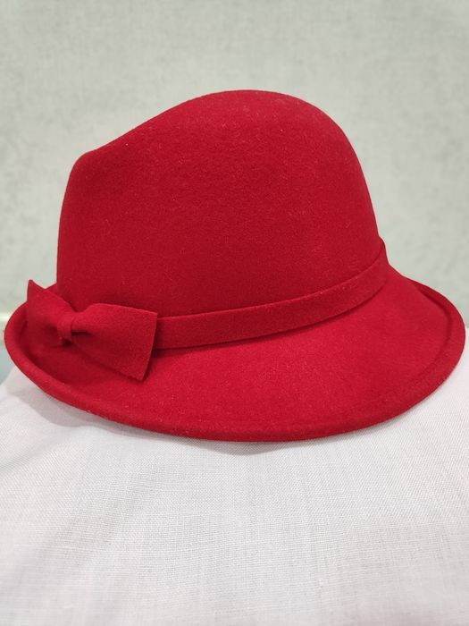 Продам жескую шляпку.