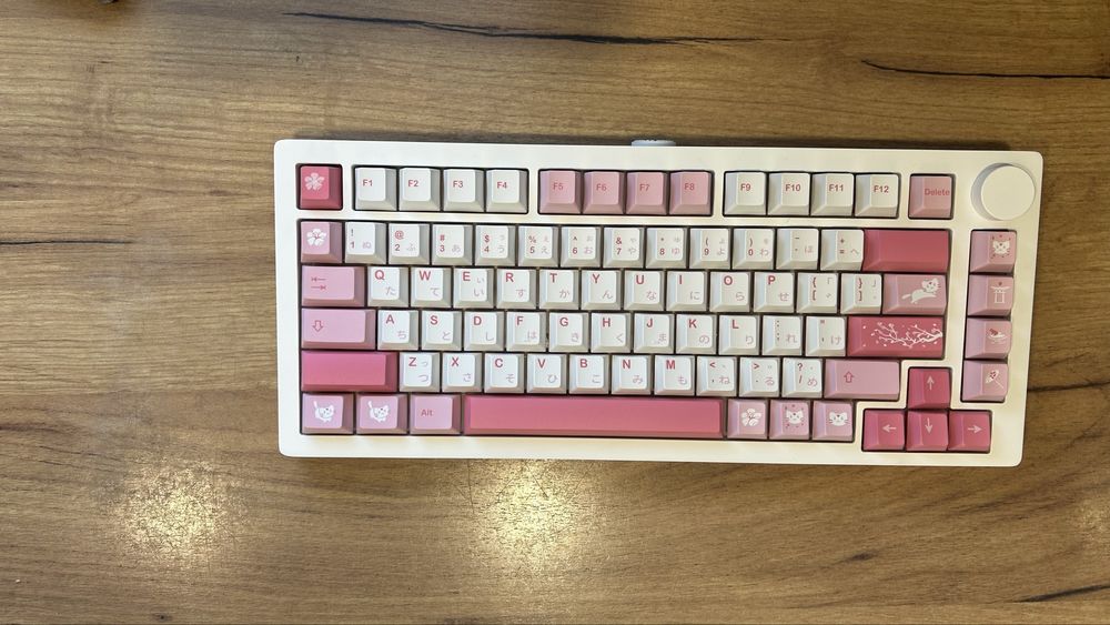 Custom Механична Клавиатура - Чисто нова