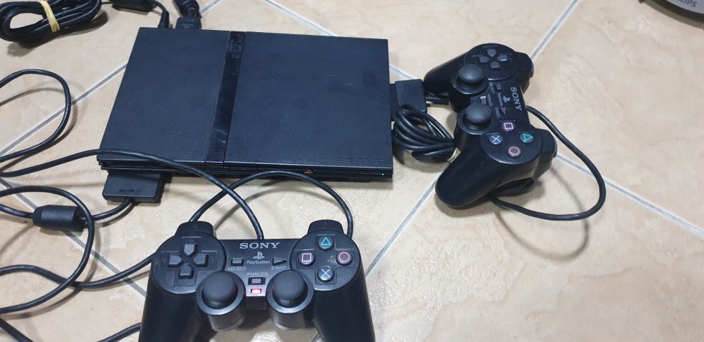 PS 2  Super Slim с 1бр.контролери оригинал на Sony -100лв