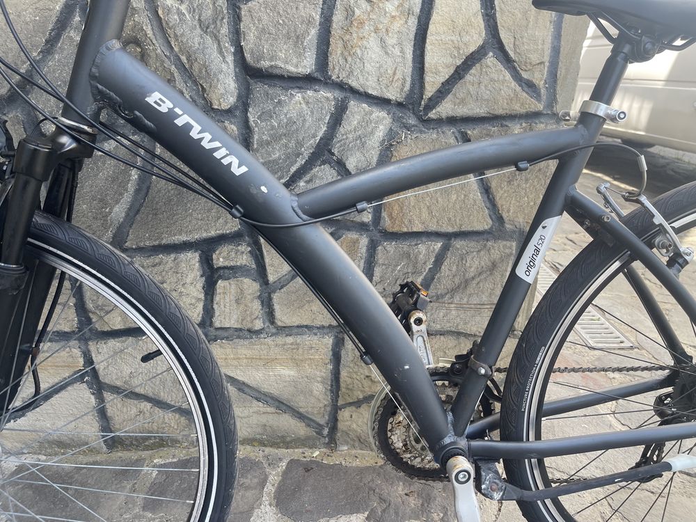 Bicicleta BTwin 520 roti 28” cadru aluminiu