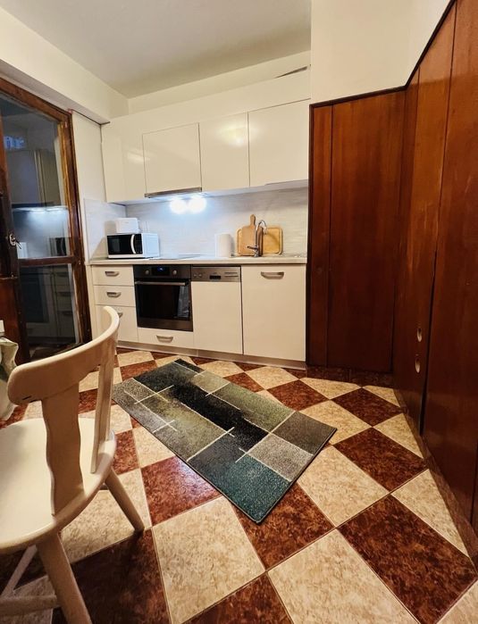 Дава се под наем Тристаен апартамент в София, Зона Б-5 - 88 кв.м за 750 € - Снимка #2