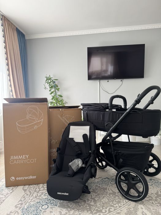 Продам коляску новую