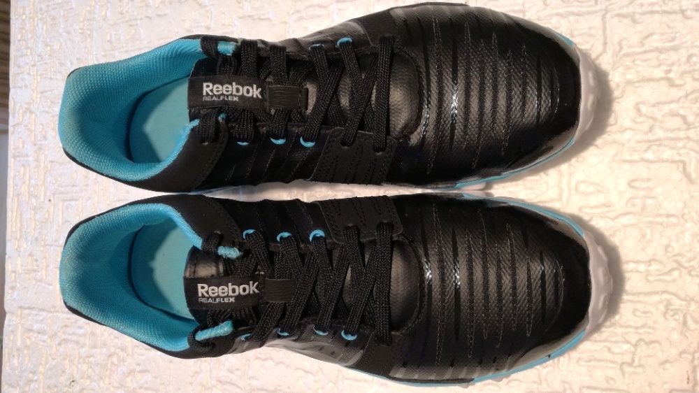 adidasi originali Reebok 39 incaltati o singura data ! uk 6 ; mm 255