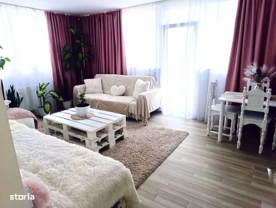 Apartament spatios de 69 mp plus doua balcoane ,zona Terra