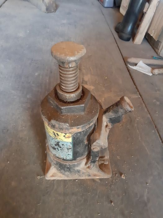 Продам Кразовский домкрат