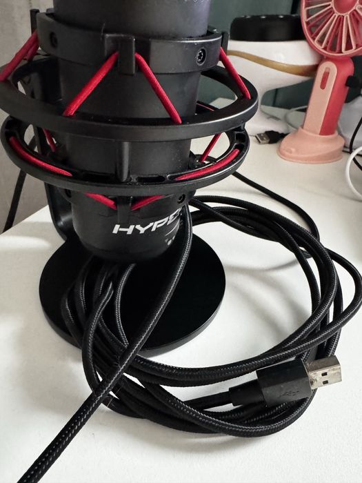 Hyperx Quadcast микрофон