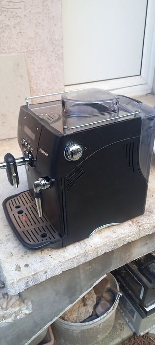Продавам кафемашина  Саеко инканто де лукс