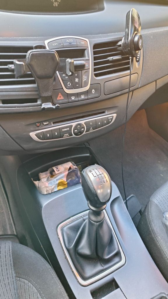 Renault Laguna 3 2.0 150 cp