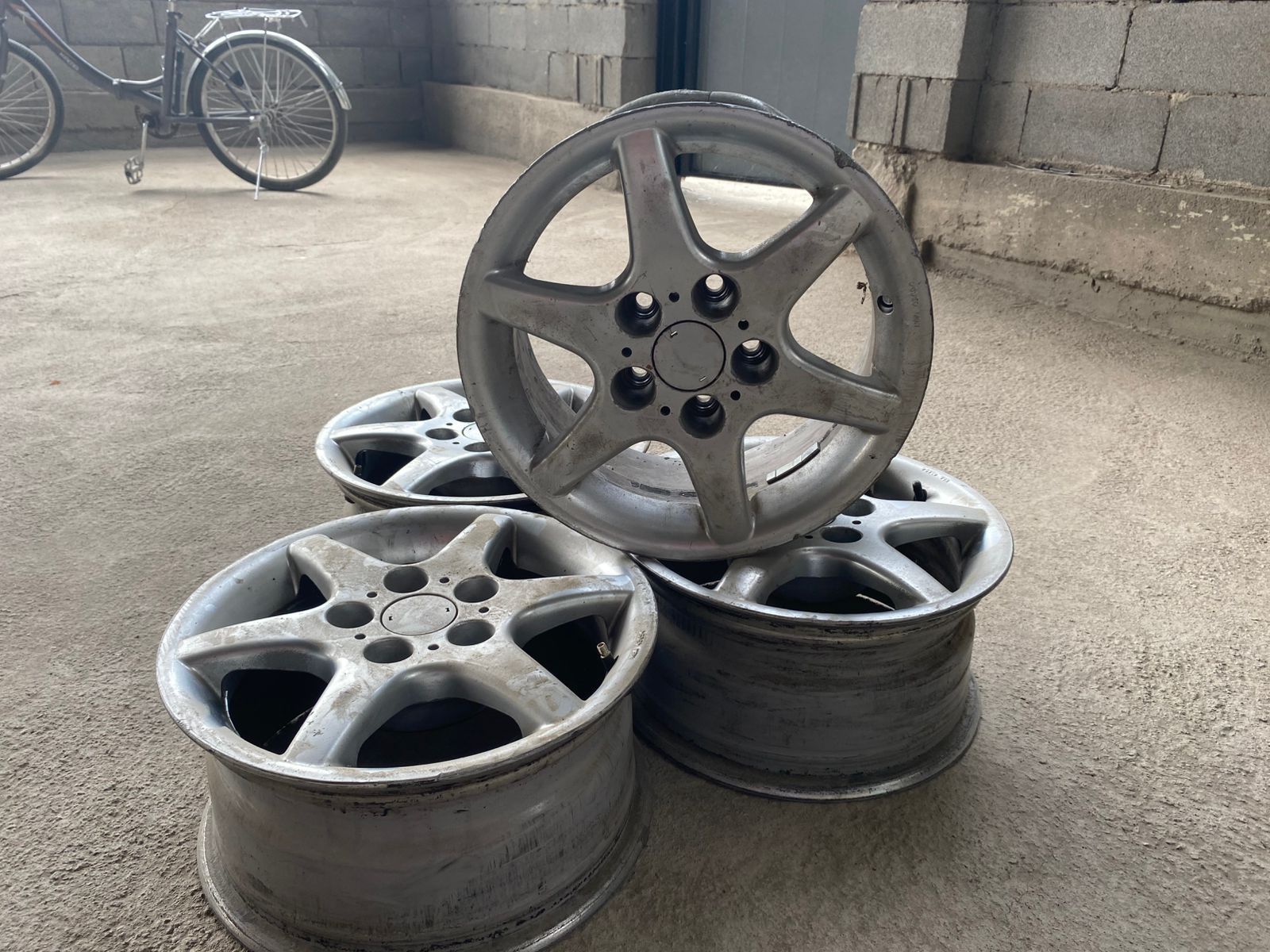 Продам титановые диски 15 размер