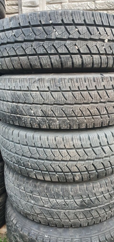 Anvelope245/40R18,195/70R15C,205/60R16, 225/45 R17