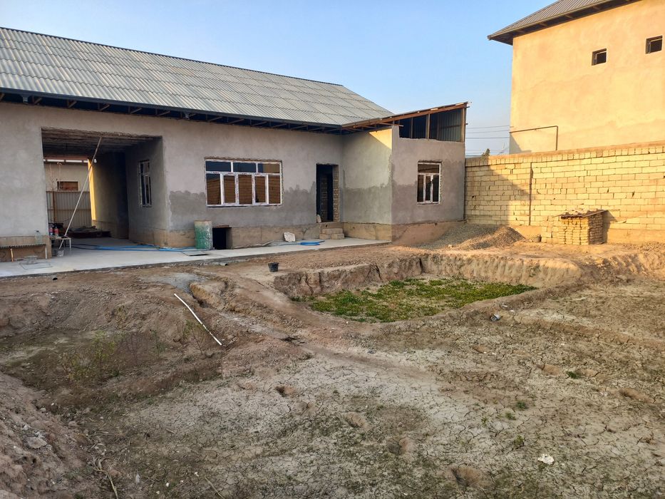 Чуткарада  ховли сотилади