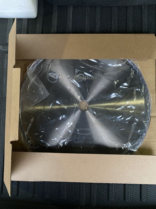 Продаю Диск Торцовочный по Металу(с Победитовым и Напайками)