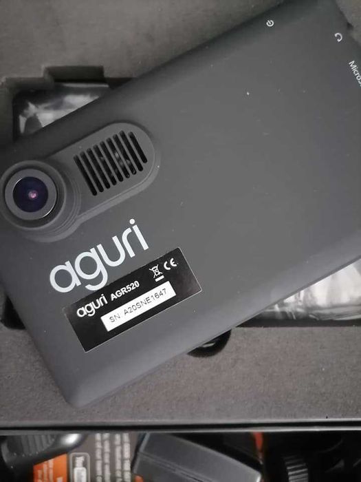 Сателитната навигационна система AGURI Motorhome & Caravan RV520 DVR