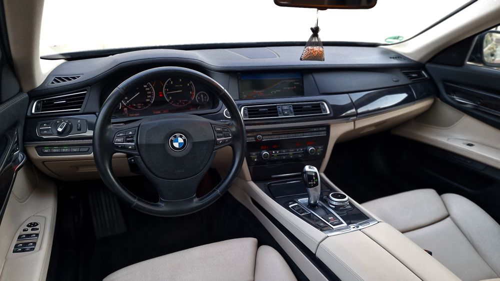 BMW 730d // 4 butoane