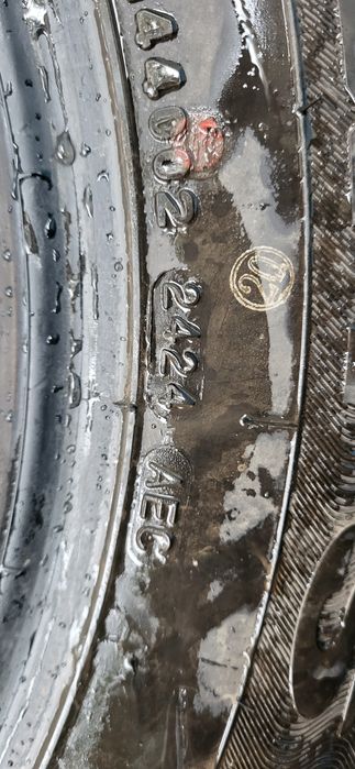 Шипованные шины Максис. 2024 гв. В очень хорошем состоянии!