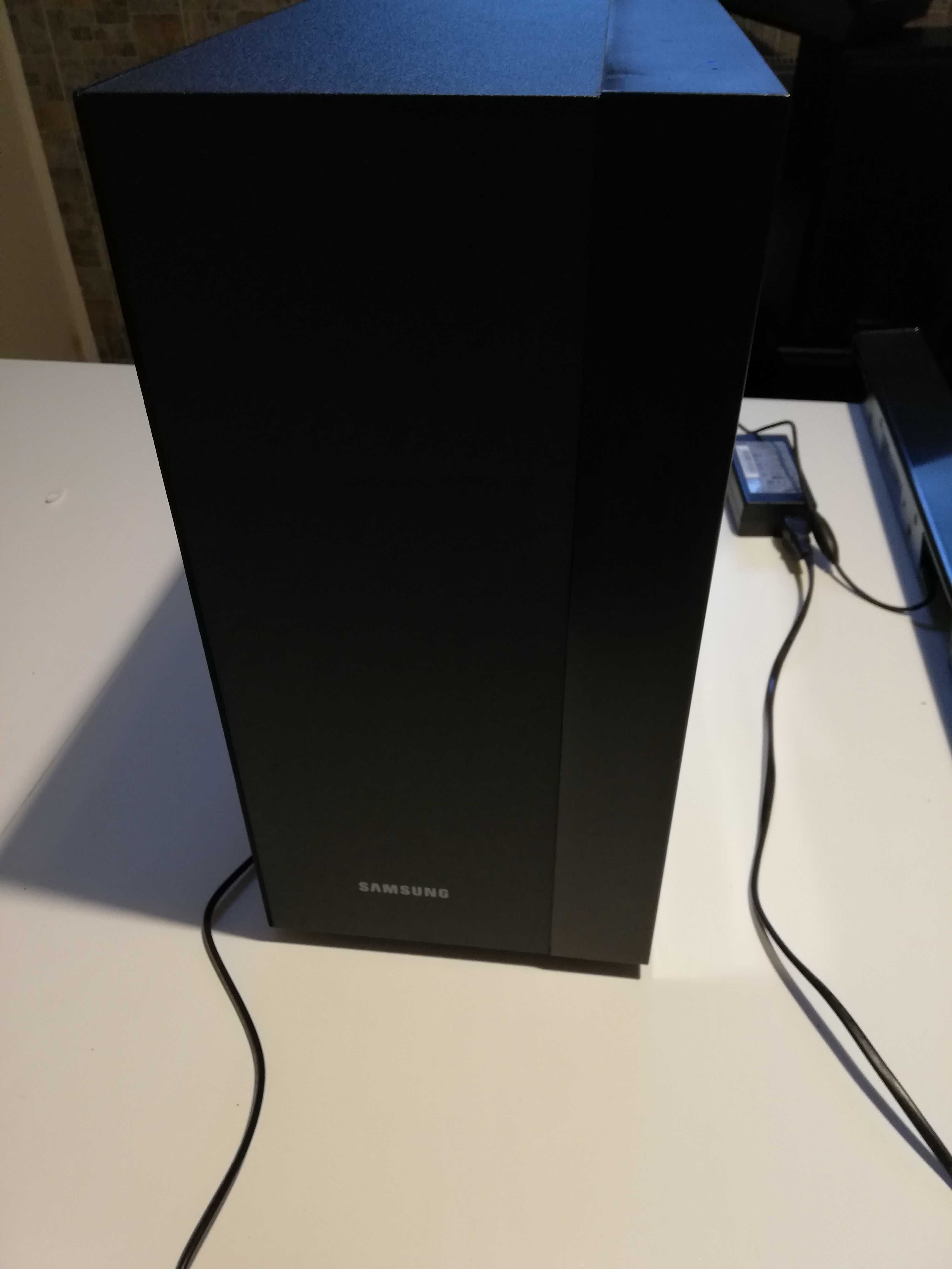 Soundbar Samsung, HW-J450, 300 W - Sistem Audio Complet/ca Nou
