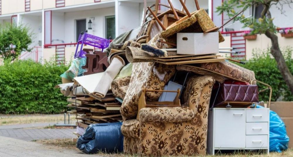 Recolectare mobila veche , debarasari apartamente ,garsoniere