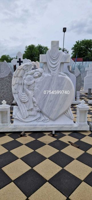 Monumente funerare