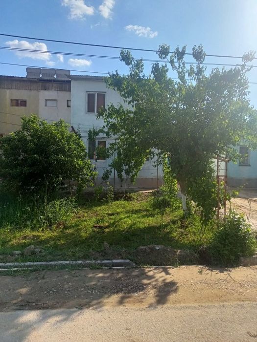 Uy sotiladi tez va arzon narxda