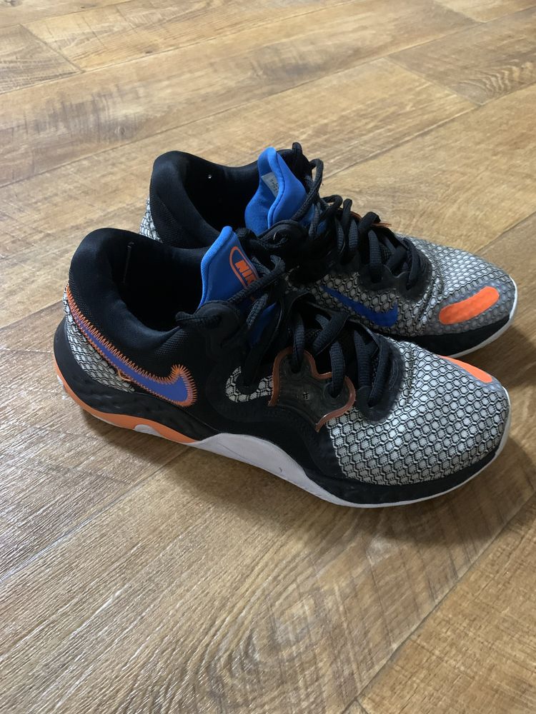 Продам кроссовки Nike renew elevate 2