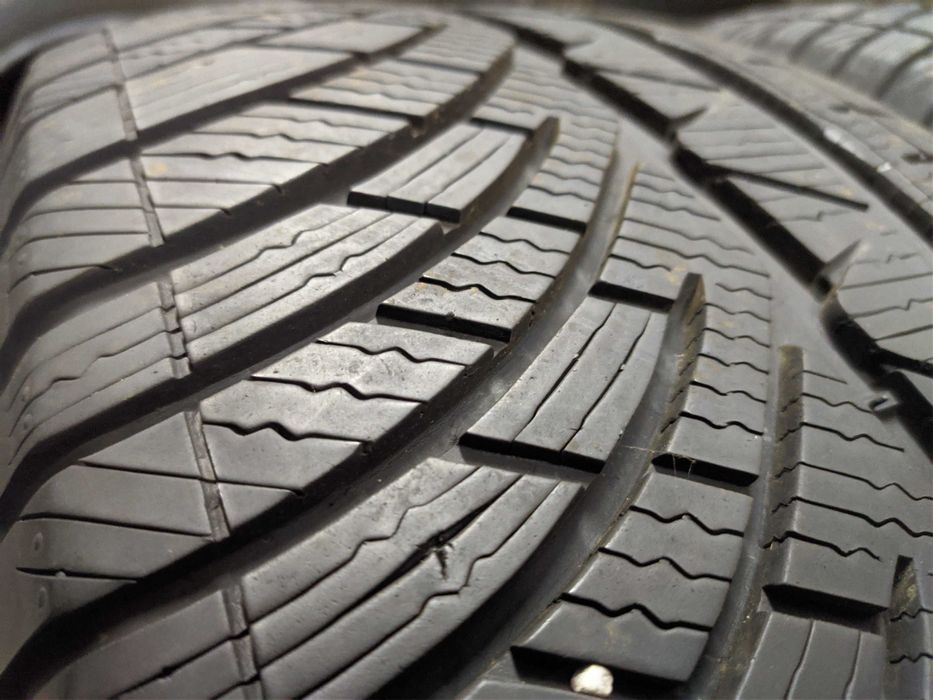 2бр Зимни гуми 225 55 17 - Michelin Runflat -