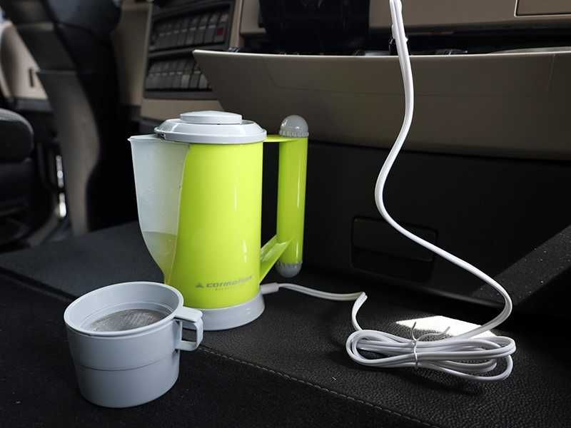 Кана за кола, 0.7L, 24V, 250W, 2 чаши, прибори за хранене, цедка