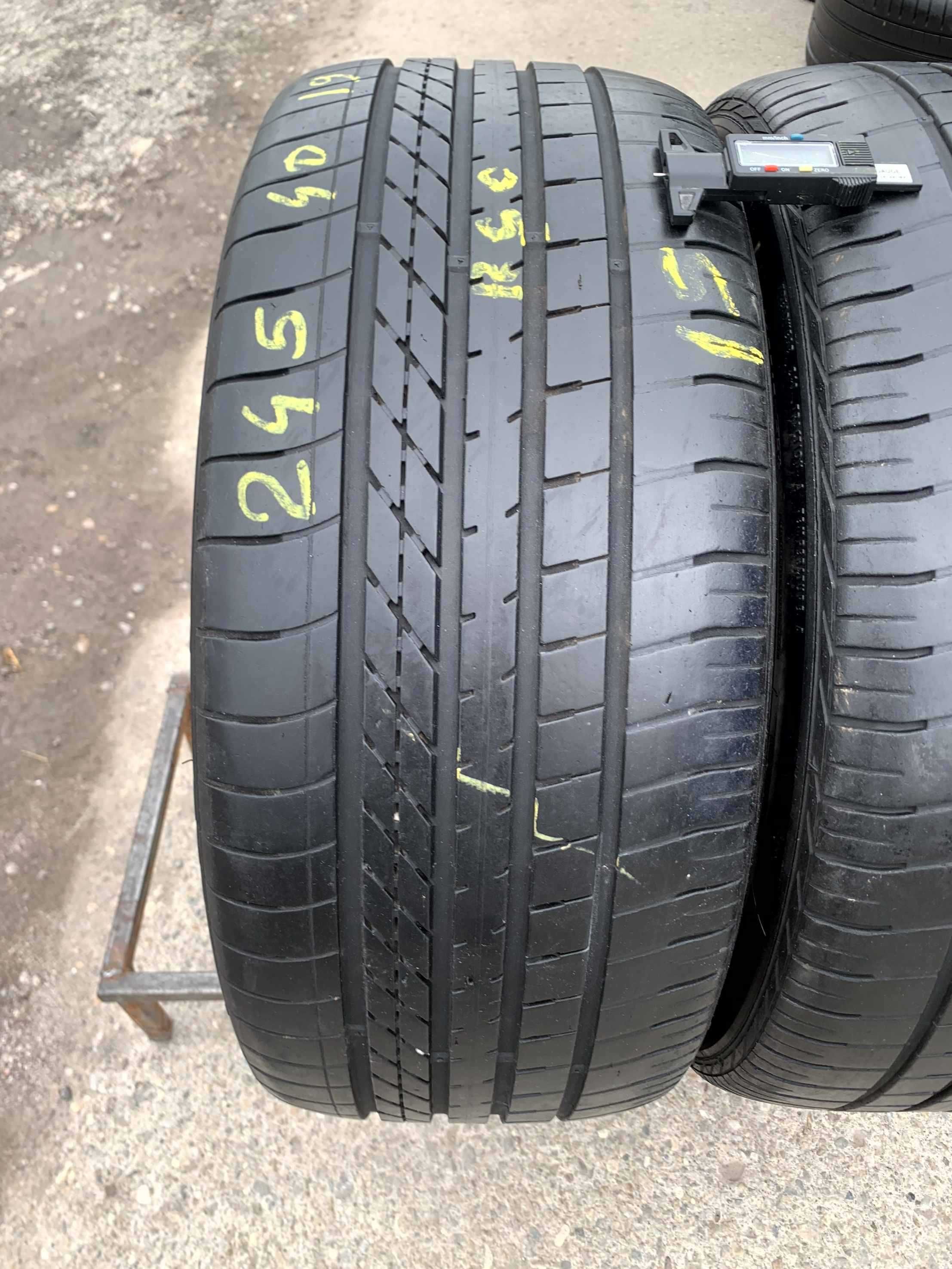 SET 2 Anvelope Vara 245/40 R19 GOODYEAR Excellence 98Y - Runflat