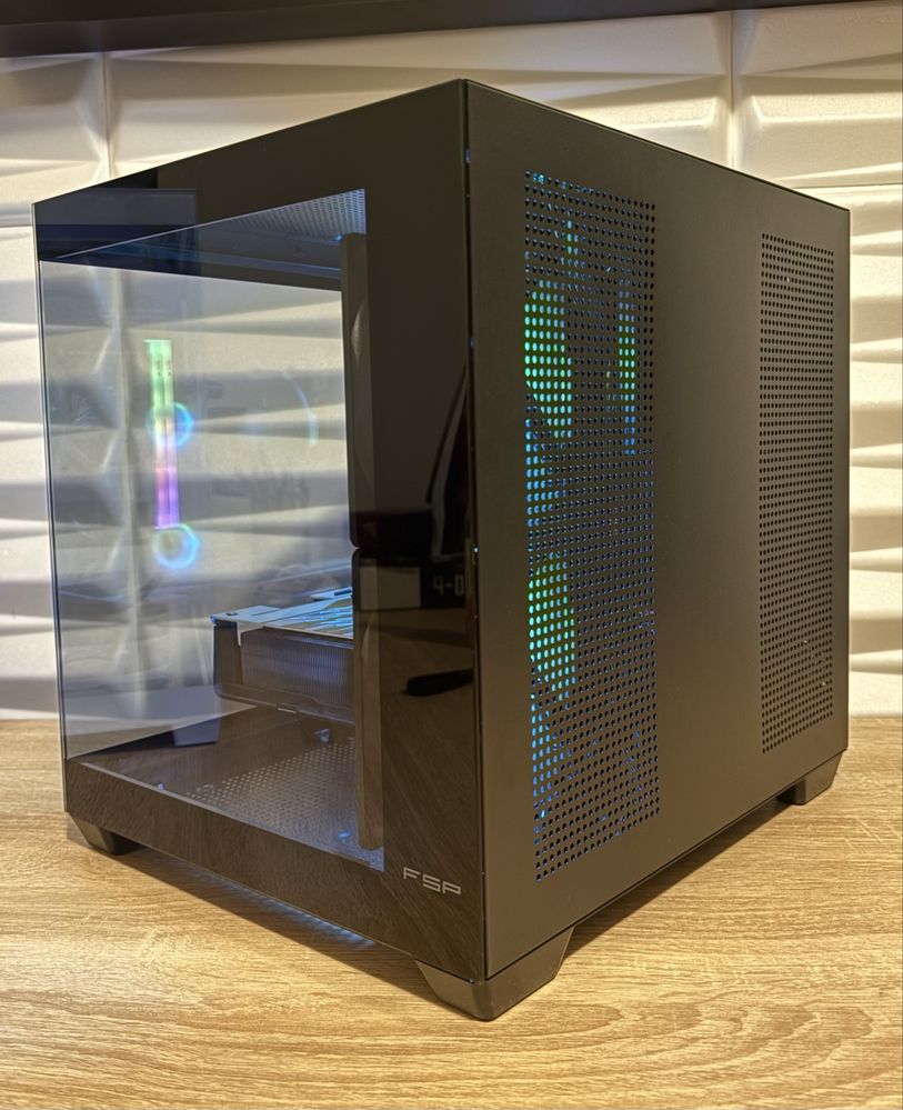 Геймърски компютър RYZEN 5 2600, RX580 8gb, 16 ram, 256 ssd, 600W