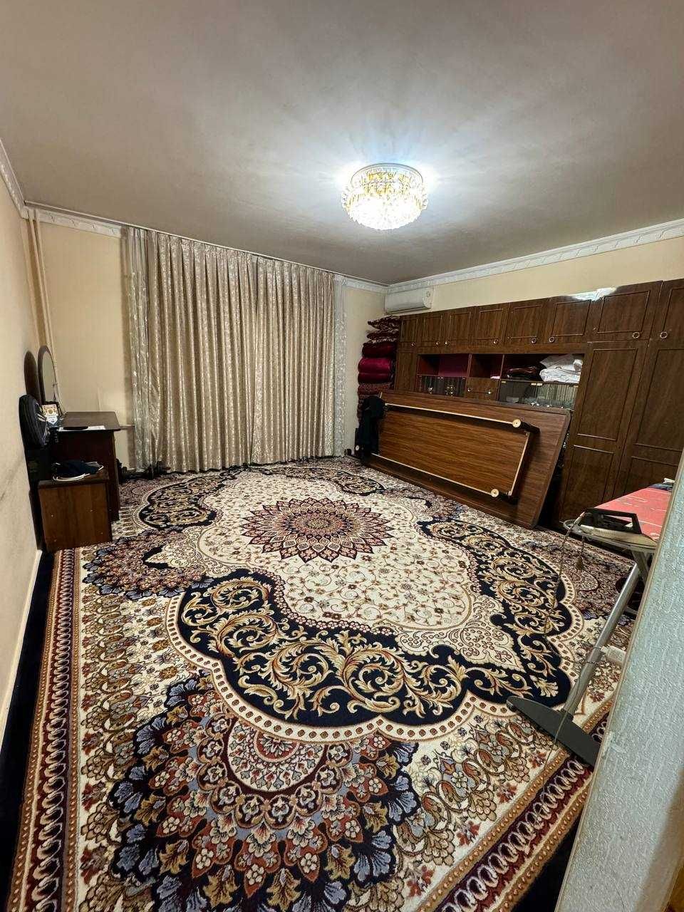 Срочно продаётся квартира в Юнусабад 2 дом 7. 1 этаж в дол дороги