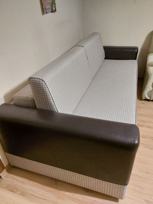 Диван в отличном состоянии, разборный