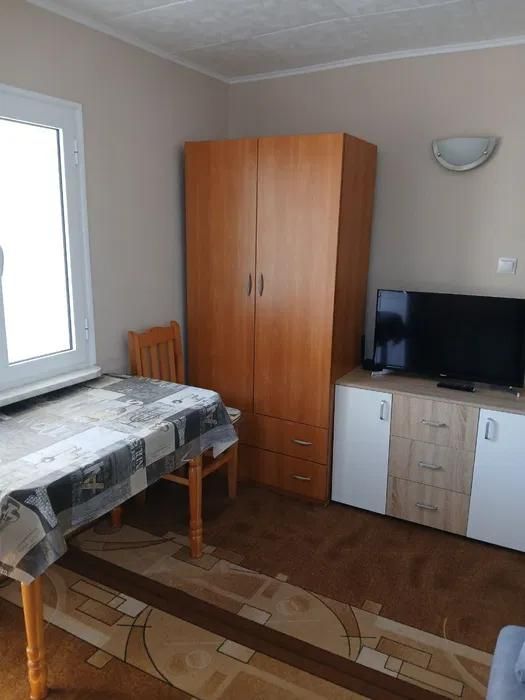 Дава се под наем Едностаен апартамент в Варна, Левски - 25 кв.м за 275 € - Снимка #2
