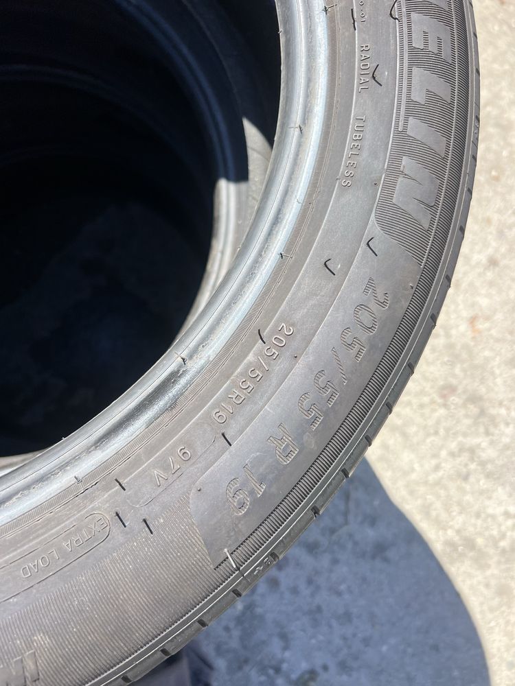 Летни гуми 205/55/19 Michelin DOT22 6.5 мм . Цената е за всичките .