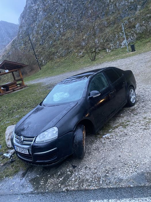 Vand 2 x Volkswagen Jetta 1.9 TDi BXE ambele
