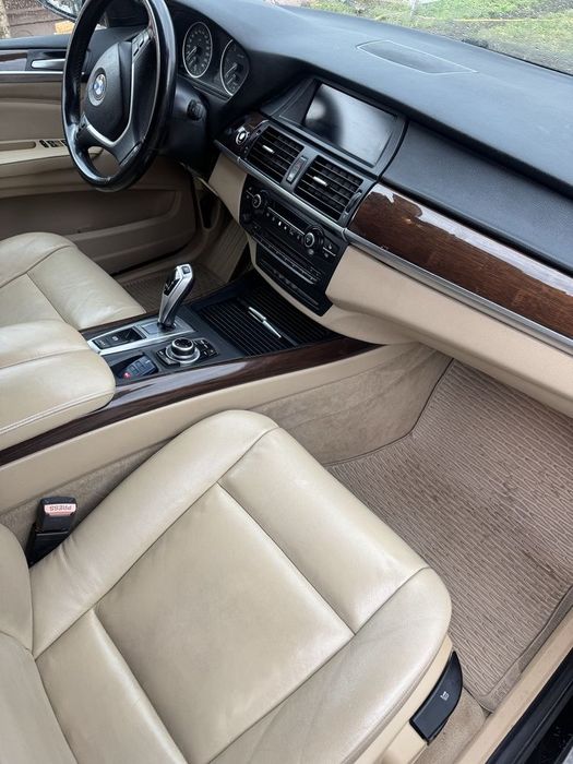 BMW X5 2013 Totul schimbat ca nou!!!