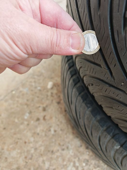 Гуми Зимни и Летни 215/50/17