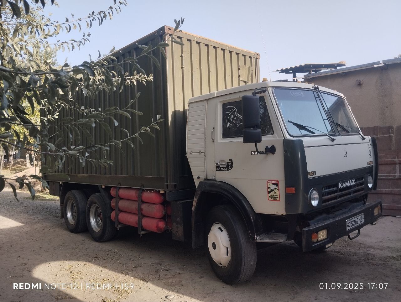 Kamaz sotiladi kelishamiz naxtga