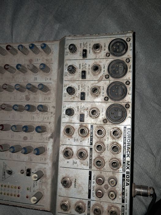 Vând sau schimb mixer