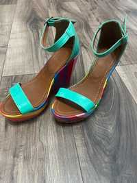 Sandale de color