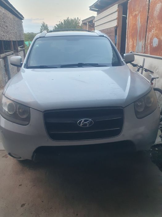 Vând hyundai santa fe