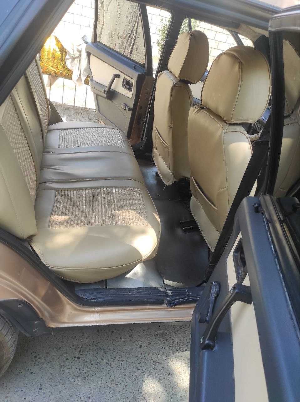 Avtomashina VAZ 21099 sotiladi