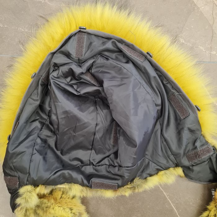 Уникална екстравагантна  качулка от естествена кожа/ косъм в жълт цвят