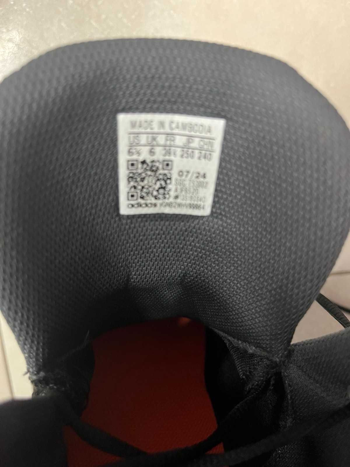 Детски зимни обувки Adidas Terrex (39 и 1/3)