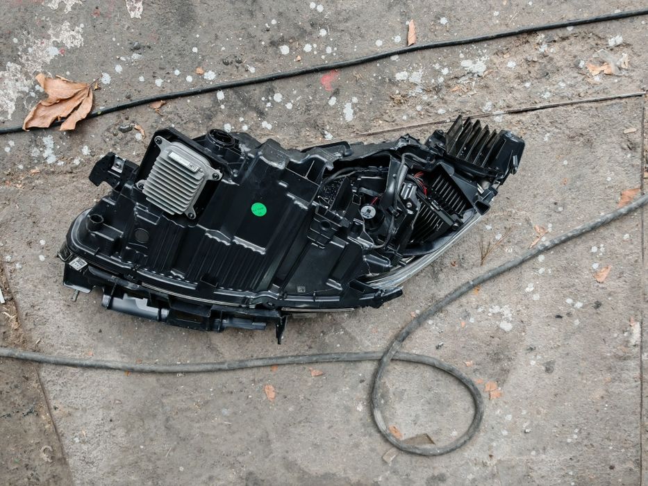 Десен Фар за Tesla model 3 highland