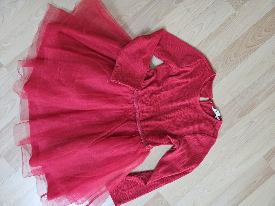 Lot rochite tutu H&M 4-6 ani