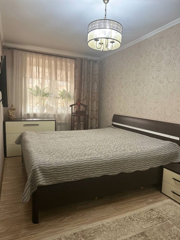 Чиланзар 5. Продается 4 Х комнатная квартира. Кирпич 2 х 6